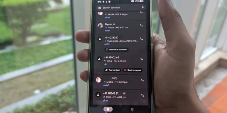 के तपाईंको फोनको कलिङ स्क्रिन अचानक परिवर्तन भएको छ ?