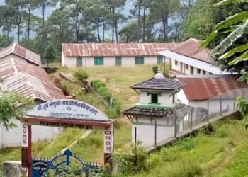 पर्वतका ३१ विद्यालय विद्यार्थीविहीन, रित्ता विद्यालय रुँग्दै शिक्षक