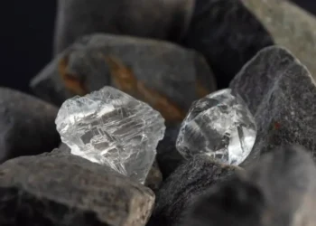 सय–माइक्रोन स्केलको षट्कोणीय हीरा संश्लेषण गर्न चिनियाँ वैज्ञानिक सफल