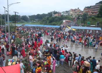 भाद्रकृष्ण औँसी : पितृप्रति श्रद्धा प्रकट गर्न बिहानैदेखि गोकर्णेश्वरमा हजारौँ भक्तजन
