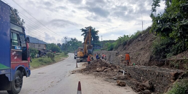 बर्सातमा जहिल्यै जोखिमपूर्ण पृथ्वीराजमार्ग