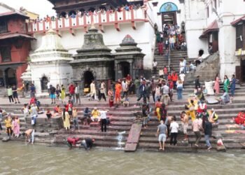 पशुपतिमा जनैपूर्णिमाको चहलपहल (फोटोपिचर)