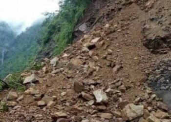 पहिरोले बागलुङ–बुर्तिबाङ सडक अवरुद्ध