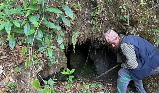 महाशिलावासीद्वारा फलामखानी उत्खनन् गर्न माग