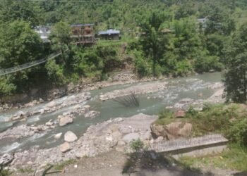 पाँच वर्षदेखि पुल निर्माण अधुरै