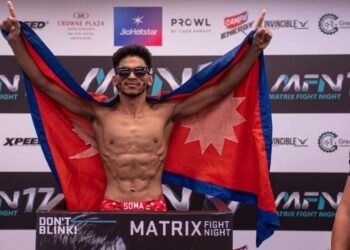 भारतीय प्रतिद्वन्द्वीलाई नकआउट गर्दै रविन्द्र बने पहिलो नेपाली ‘एमएफएन’ च्याम्पियन