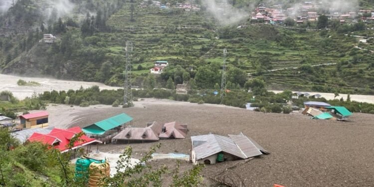 भारत उत्तराखण्डको बाढी : हराईरहेका २६ नेपालीकाे नाम सार्वजनिक