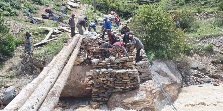 लिपुलेकमुनिका गाउँका पीडाः ‘ न बाटो छ, न सञ्चार ’