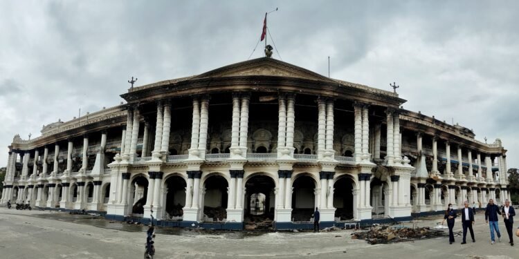 इतिहास बोकेर फेरि उभिनेछ सिंहदरबार