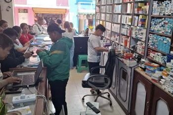 दिक्तेल बजारमा दसैँको चहलपहल बढ्यो, दैनिक लाखौँको आर्थिक कारोबार
