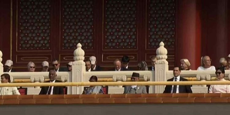 चीनको सैन्य परेडमा प्रधानमन्त्री ओली सहभागी