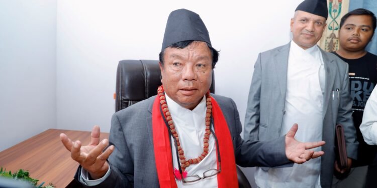 नयाँ शिक्षामन्त्रीसँगै केशरमहलमा देखिएको फरक दृष्य