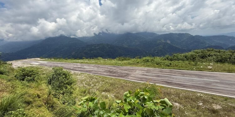 फाल्गुनन्द–सुकिलुम्बा विमानस्थलः अधुरो सपना, अधुरै उडान