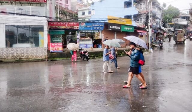 काठमाडौँ उपत्यका सहित देशभरको जनजीवन क्रमशः सामान्य बन्दै