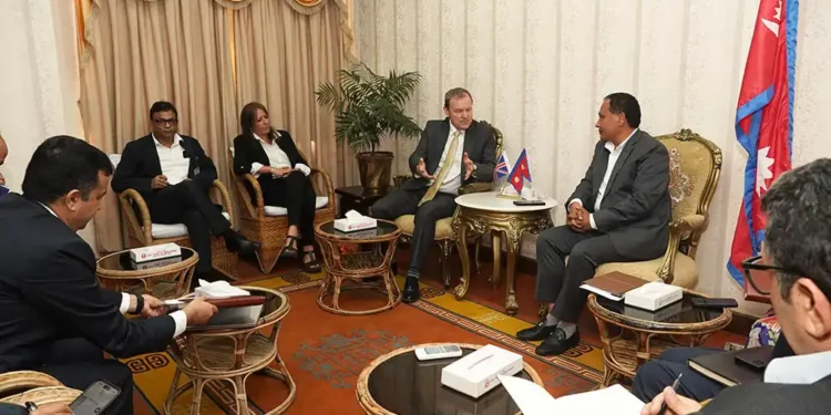 ऊर्जामन्त्री घिसिङ र बेलायतका राजदूत फेनबीच भेटवार्ता