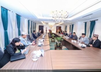 मन्त्रिपरिषद् बैठक जारी