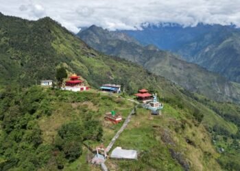 चन्दा सहयोग जुटाएर ऐतिहासिक मन्दिर पुनर्निर्माण