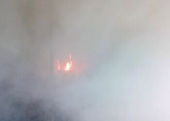 लम्कीमा जुत्ताचप्पलको गोदाममा आगलागी हुँदा ७० लाख बढीको क्षति