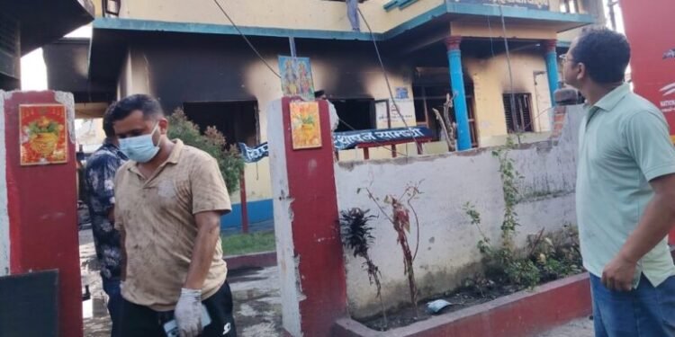 प्रहरी चौकी पुनःस्थापना गर्न जुट्न थाल्यो सहयोग