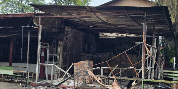 कञ्चनपुरमा २७ कार्यालय, १२ घर र १६ सवारीसाधनमा आगजनी