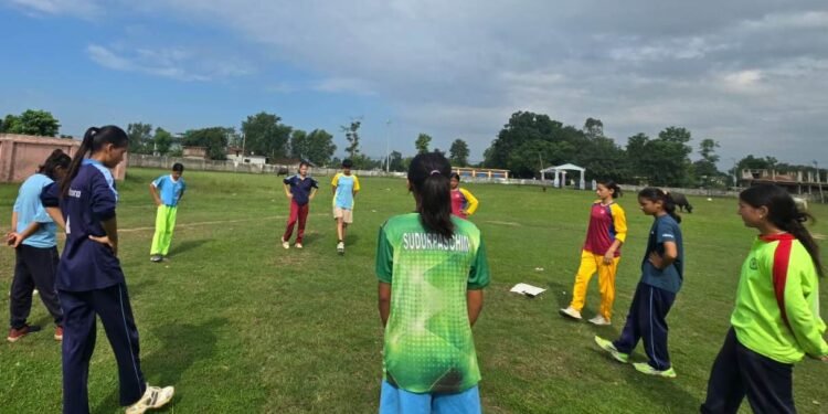 शुक्लाफाँटामा क्रिकेट: अभावैअभावका बीच फुल्दै आशाको सपना