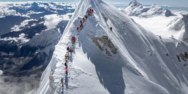 चुलु सुदूरपूर्व हिमाल आरोहरणका लागि खुला