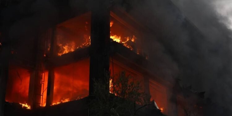 आक्रमणपछि उठ्दै निजी क्षेत्र, सघाउँदै सरकार