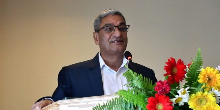 प्रधानमन्त्री ओलीसमक्ष गृहमन्त्री लेखकको राजीनामा