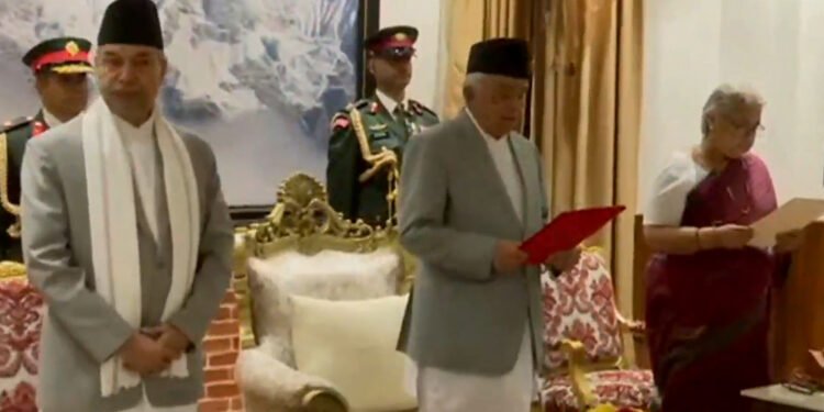 नवनियुक्त प्रधानमन्त्री कार्कीले लिइन् शपथ