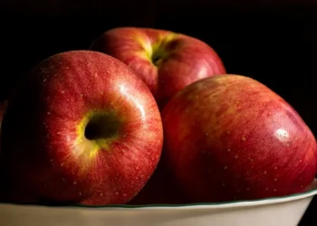 स्याउमा पाइने भिटामिनले स्वास्थ्यमा ल्याउँछ चमत्कारिक लाभ