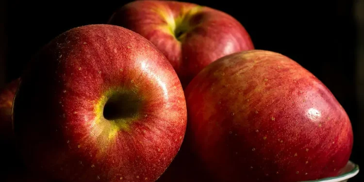 स्याउमा पाइने भिटामिनले स्वास्थ्यमा ल्याउँछ चमत्कारिक लाभ