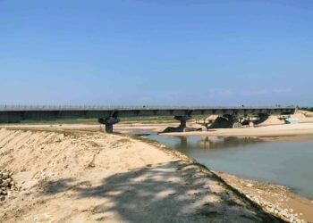 दोदा नदीमा निर्माणाधीन पुलको काम ९० प्रतिशत पूरा