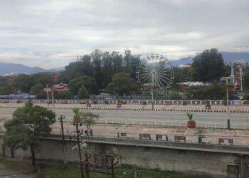काठमाडौँका सडक सुनसान जस्तै