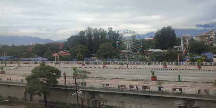 काठमाडौँका सडक सुनसान जस्तै