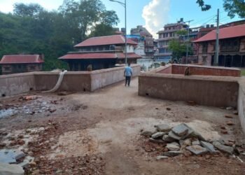 अलपत्र भएको करिब एक वर्षपछि बन्यो गौरीघाट पुल