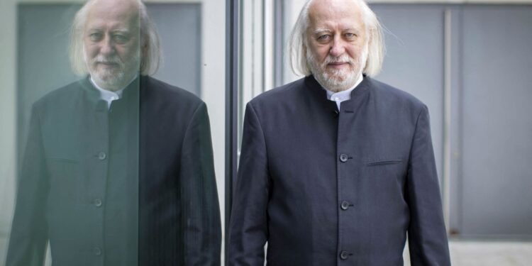 यस बर्षको नोबेल साहित्य पुरस्कार हङ्गेरीका क्राज्नाहोर्काइलाई