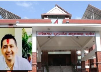 ओलीको संरक्षणमा रोकिएको ‘बिचौलिया दिपक भट्ट’ प्रकरण पुनः खुलेको रहस्य : सत्ता, पैसा र प्रभावको त्रिकोण