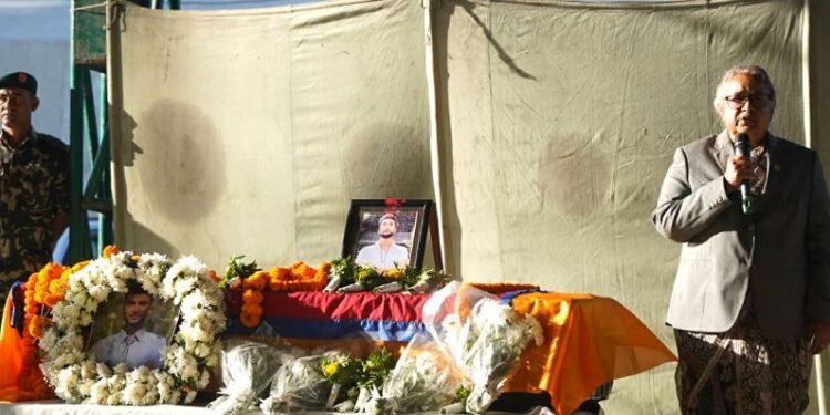 विपिन जोशीको अन्तिम यात्रा : देशभरको आँसु, प्रधानमन्त्रीदेखि आमासम्मको श्रद्धाञ्जली