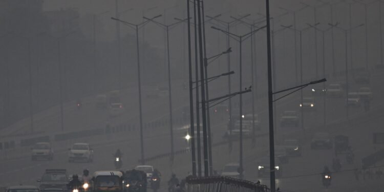 दिल्लीको घातक प्रदूषणसँग जुध्न भारतद्वारा पहिलो क्लाउड सिडिङ परीक्षण, कृत्रिम वर्षाको तयारी