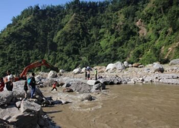 फेमे खोलामा ‘डाइभर्सन’ निर्माण हुँदै