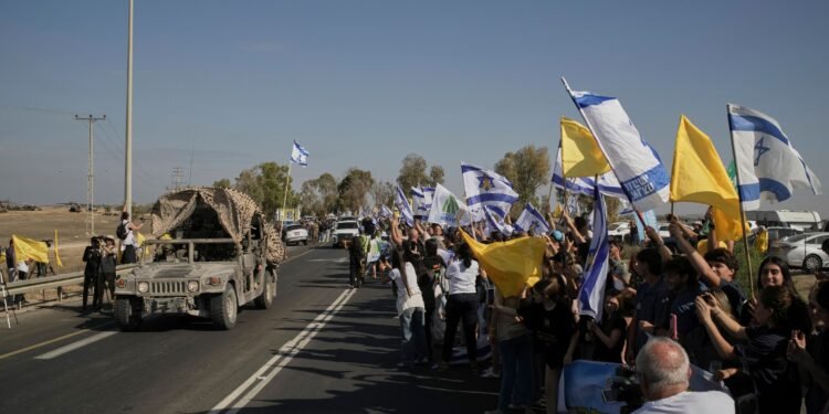 हमासद्वारा गाजाबाट सबै २० जीवित बन्धकको रिहाइ