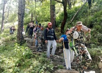 गोसाइँकुण्ड क्षेत्रमा पदयात्रामा गएका १२ जनाको उद्धार
