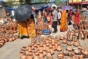 छठको तयारीमा स्थानीय हाटबजारमा भीड