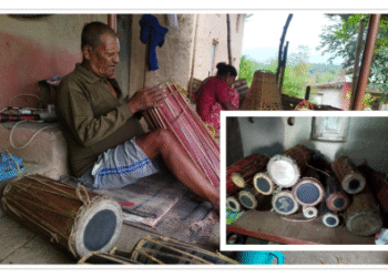 तिहारका लागि मादल बनाउन व्यस्त चित्रे बादी