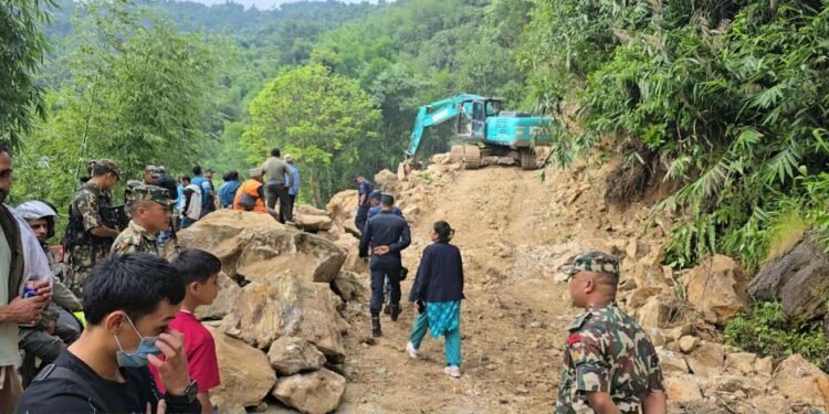 अझै खुलेन मेची राजमार्ग