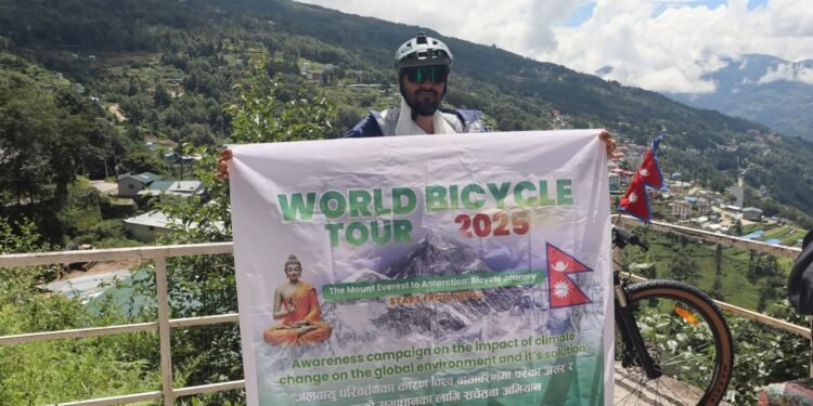 तनहुँका निरन्जनको ‘एभरेष्टदेखि एन्टार्कटिका’ सम्म साइकल यात्रा सुरु