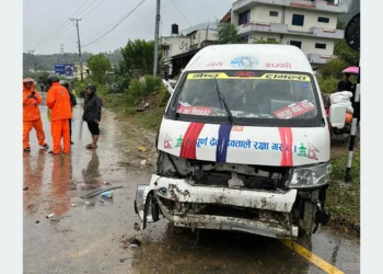 तनहुँमा माइक्रो दुर्घटना हुँदा १४ जना घाइते