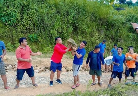 झिसमिसेदेखि साँझ अबेरसम्म काममा भेटिने श्रमिक अधिकृत ‘दर्जी’