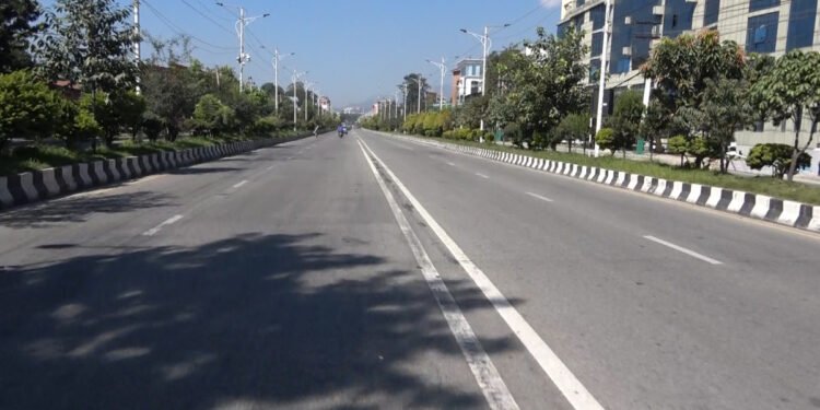 तिहार लागेसँगै सुनसान देखिए उपत्यकाका सडक