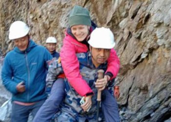 दोलखामा अलपत्र परेका ४ जना विदेशी पर्यटकको उद्धार